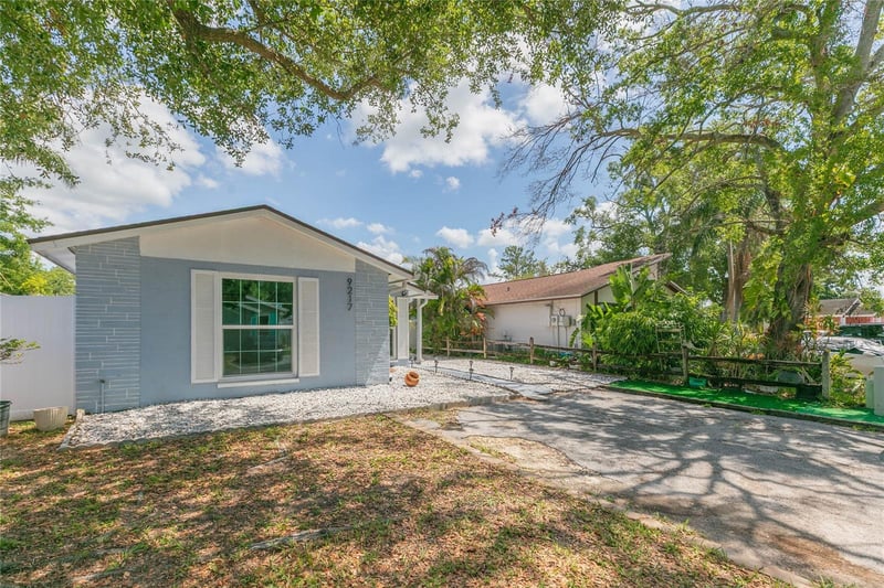 9217 Spy Glass Ct, Tampa, FL 33615
