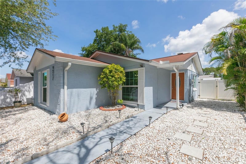 9217 Spy Glass Ct, Tampa, FL 33615