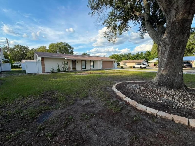 1210 Branda Vista Dr, Brandon, FL 33510