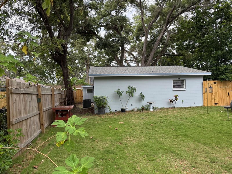 613 1st Ave, Largo, FL 33770