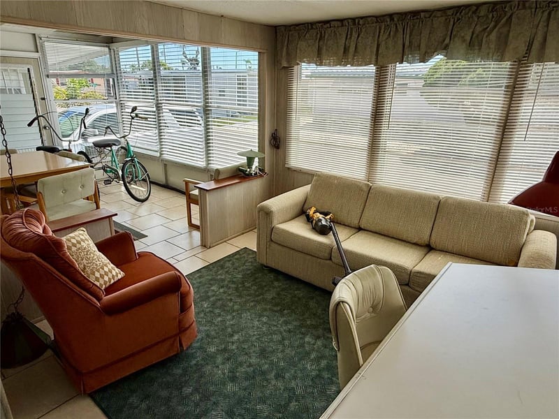 34115 Alamanda Dr, Pinellas Park, FL 33781