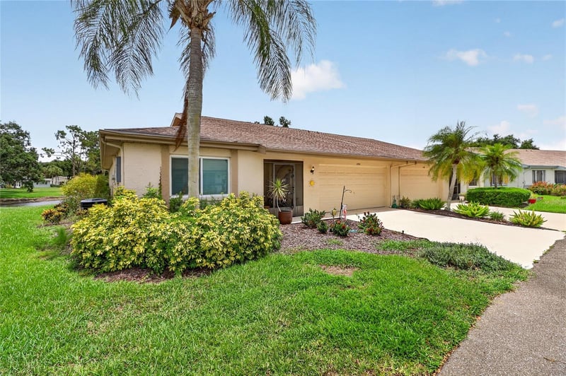 2106 Harringay St #451, Sun City Center, FL 33573