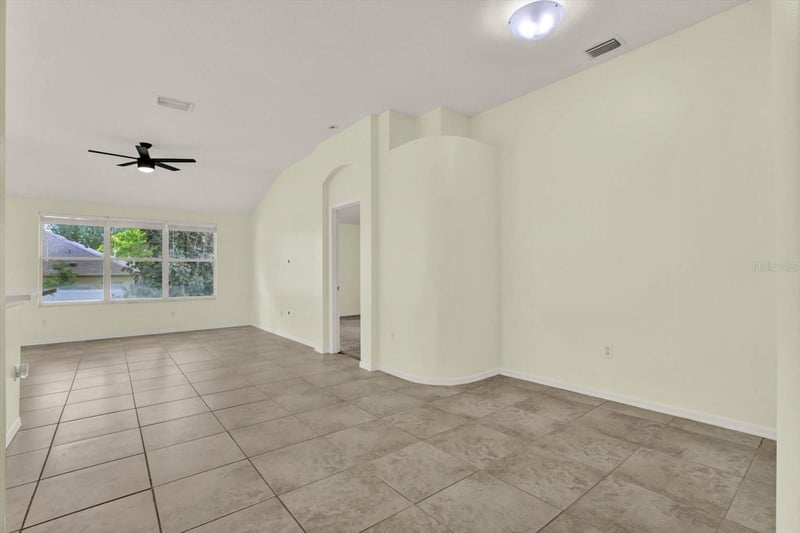 805 Straw Lake Dr, Brandon, FL 33510