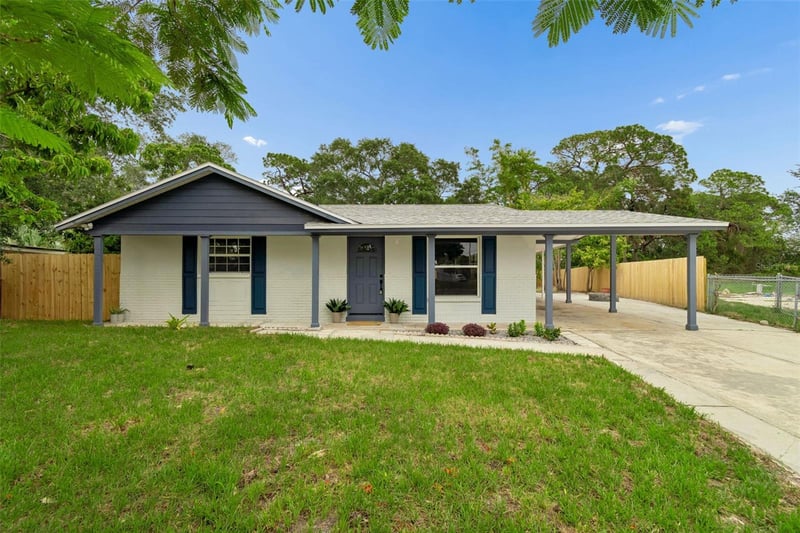 6532 West Shore Cir, Tampa, FL 33616