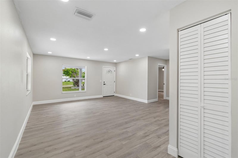 6532 West Shore Cir, Tampa, FL 33616