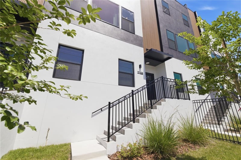 2104 4th St #3, St Petersburg, FL 33705