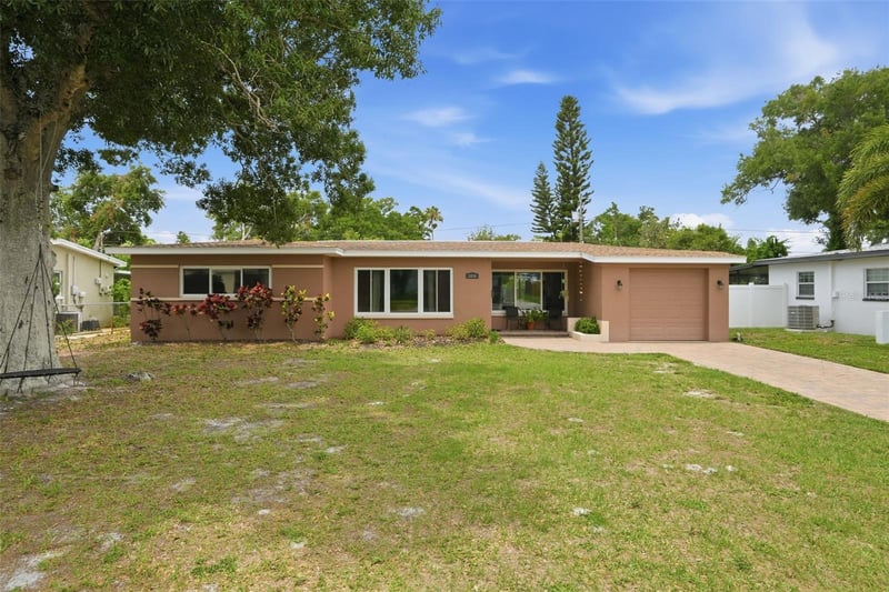 2050 75th St, St Petersburg, FL 33710