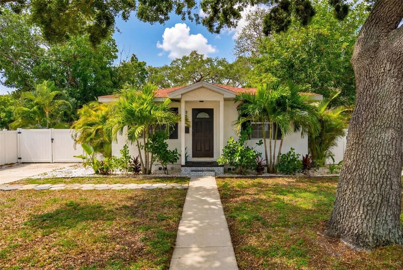 824 59th Ave Ne, St Petersburg, FL 33703