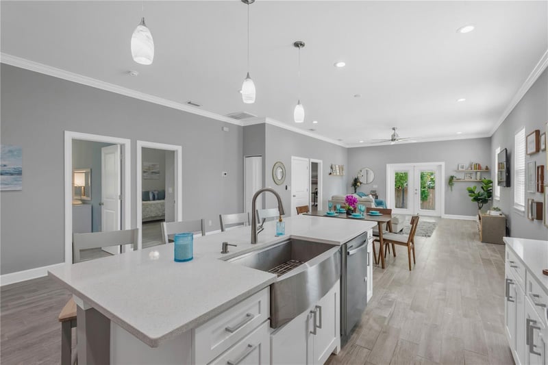 2524 Lake Ellen Ln, Tampa, FL 33618
