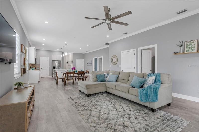 2524 Lake Ellen Ln, Tampa, FL 33618