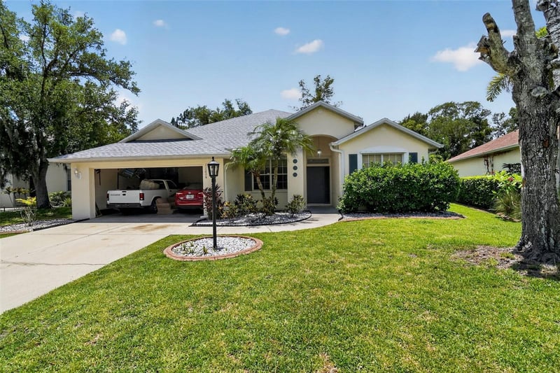 11226 Primrose Cir, Bradenton, FL 34202