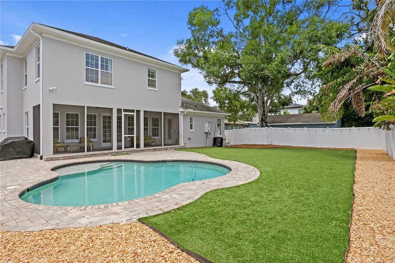 4001 Vasconia St, Tampa, FL 33629
