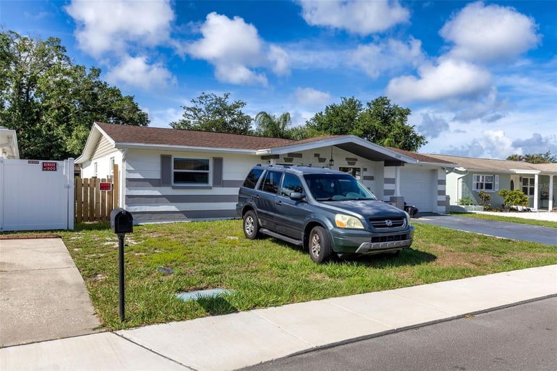 3334 Coldwell Dr, Holiday, FL 34691