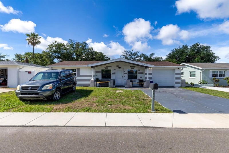 3334 Coldwell Dr, Holiday, FL 34691