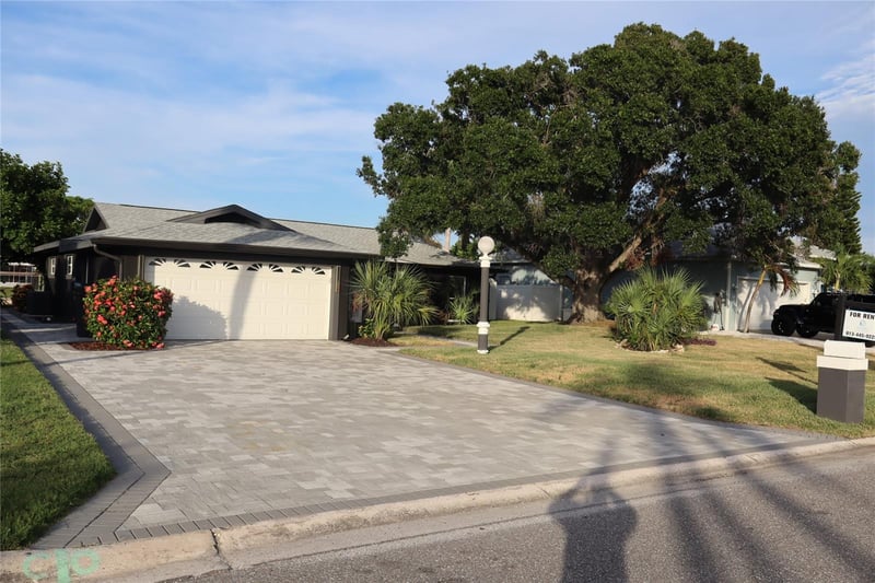 1019 Spindle Palm Way, Apollo Beach, FL 33572