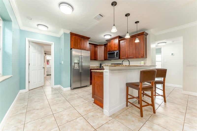 130 41st Ave, St Petersburg, FL 33703