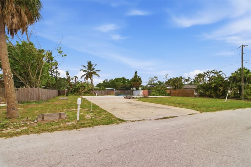 1308 62nd St, Bradenton, FL 34209