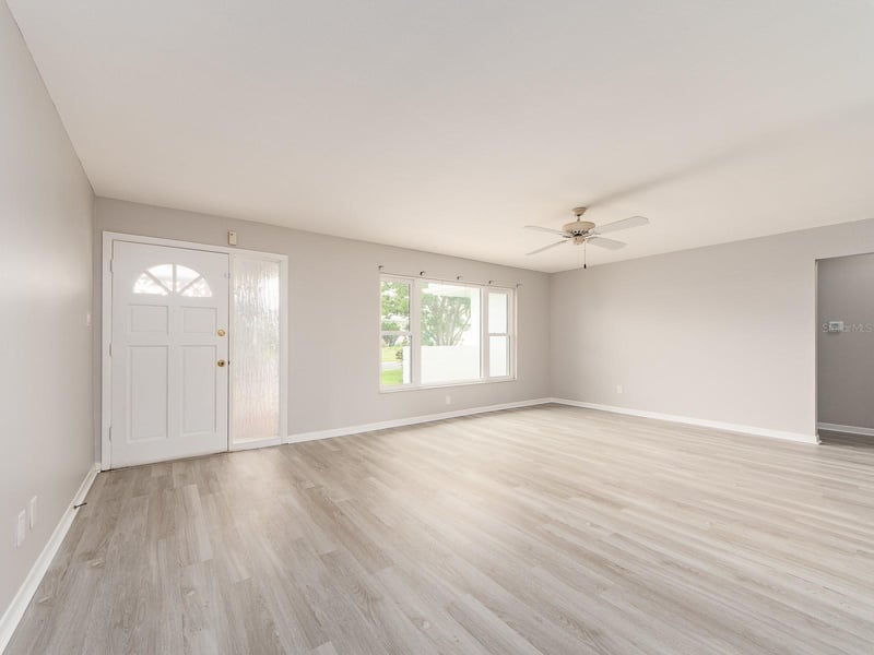 14070 90th Ave, Seminole, FL 33776