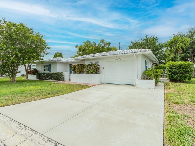 14070 90th Ave, Seminole, FL 33776