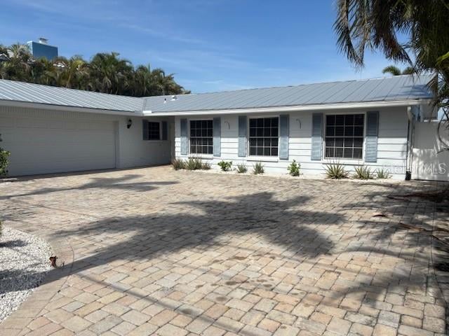 12055 4th St, Treasure Island, FL 33706