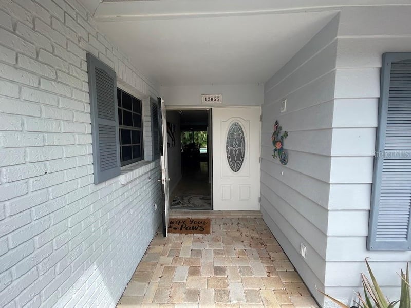 12055 4th St, Treasure Island, FL 33706