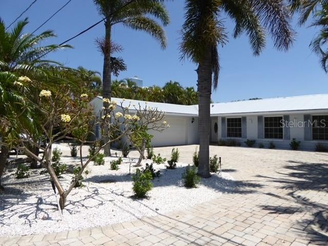 12055 4th St, Treasure Island, FL 33706