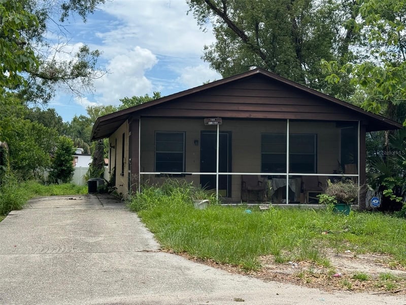 8609 13th St, Tampa, FL 33604