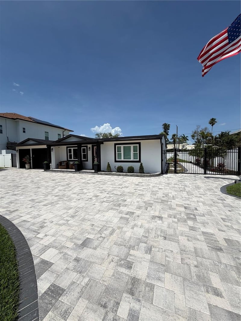 3921 Belle Vista Dr, St Pete Beach, FL 33706