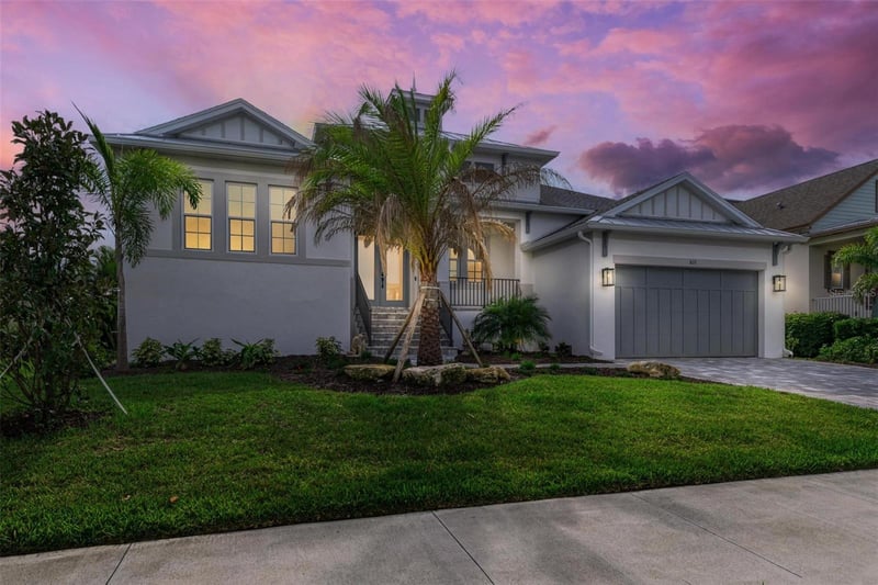 8211 37th Avenue Cir, Bradenton, FL 34209