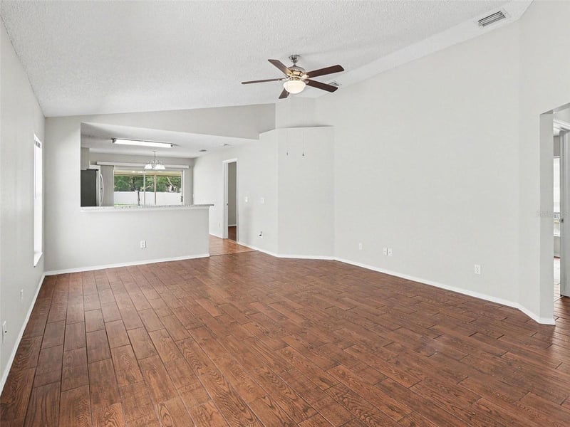 9823 Morris Glen Way, Tampa, FL 33637
