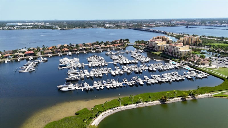 102 Riviera Dunes Way #S-89, Palmetto, FL 34221