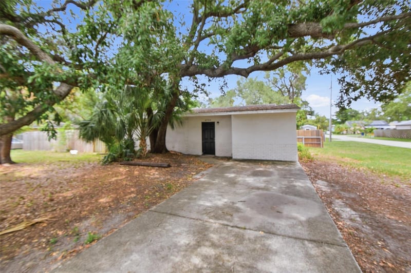 6726 Dauphin Ave, Tampa, FL 33611