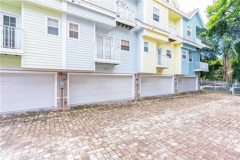827 Grove St, St Petersburg, FL 33701
