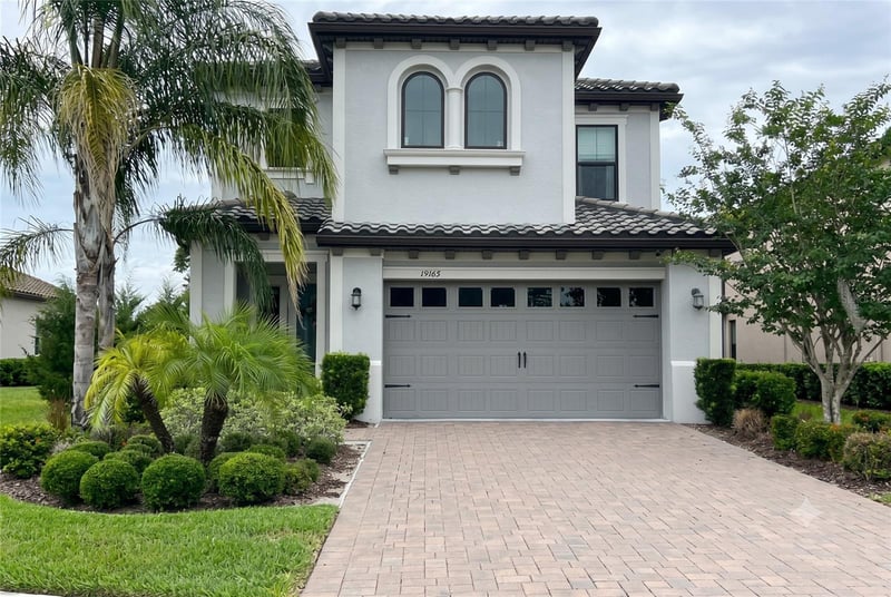 19165 Pease Pl, Lutz, FL 33558