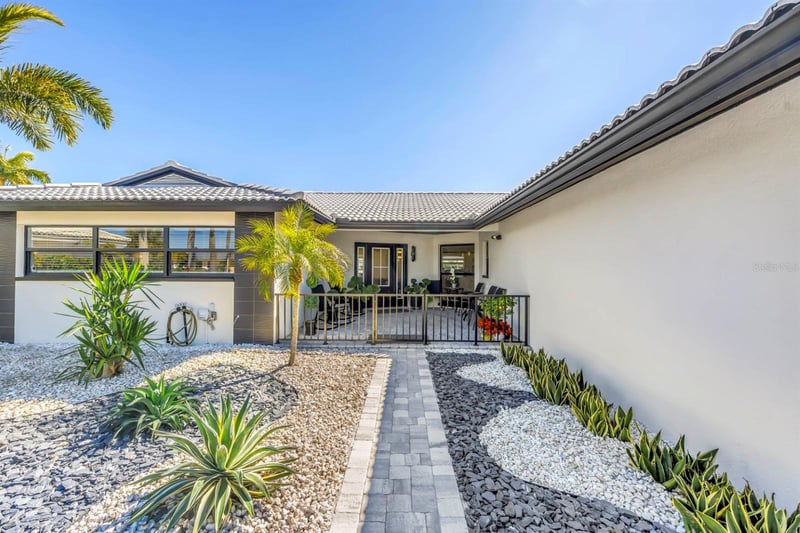 795 Capri Blvd, Treasure Island, FL 33706