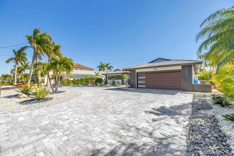 795 Capri Blvd, Treasure Island, FL 33706