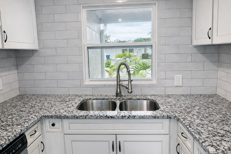 8434 77th Ave, Seminole, FL 33777