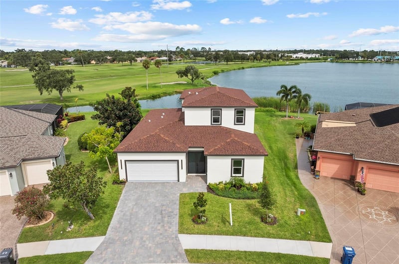 9225 Raes Creek Pl, Palmetto, FL 34221