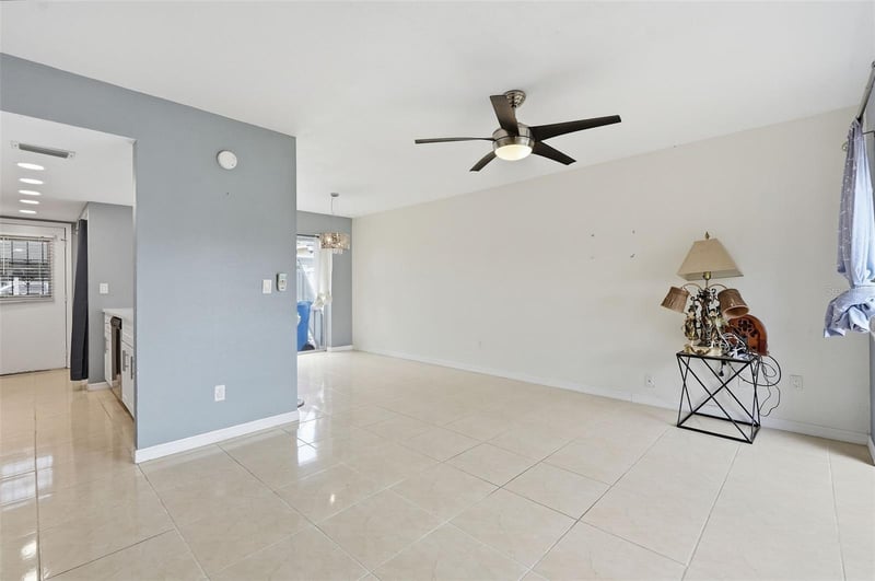 6902 El Centro Ct, Tampa, FL 33634