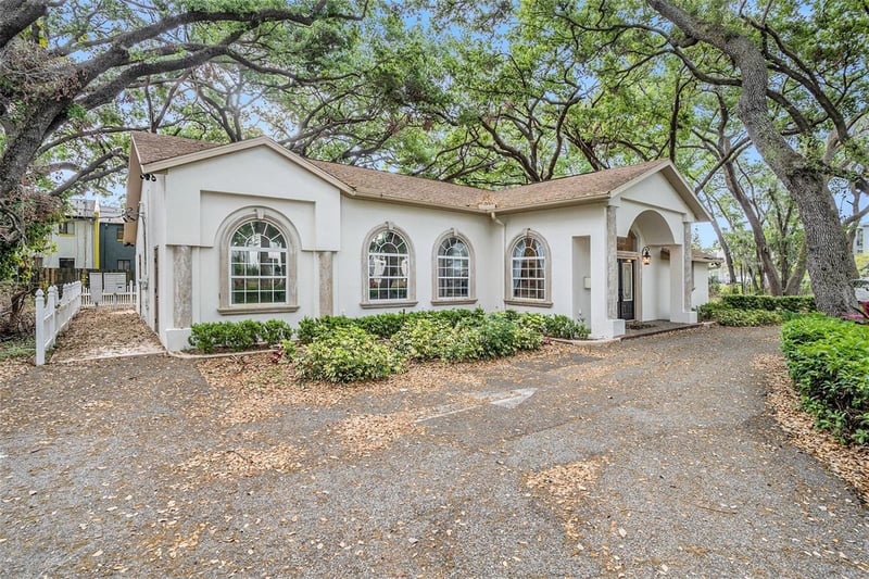329 Pauls Dr #101, Brandon, FL 33511