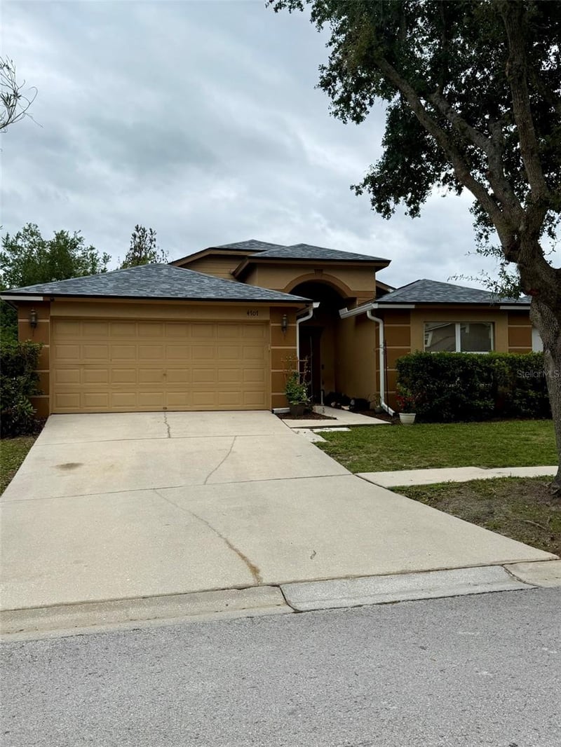4707 Ramshead Dr, Valrico, FL 33594