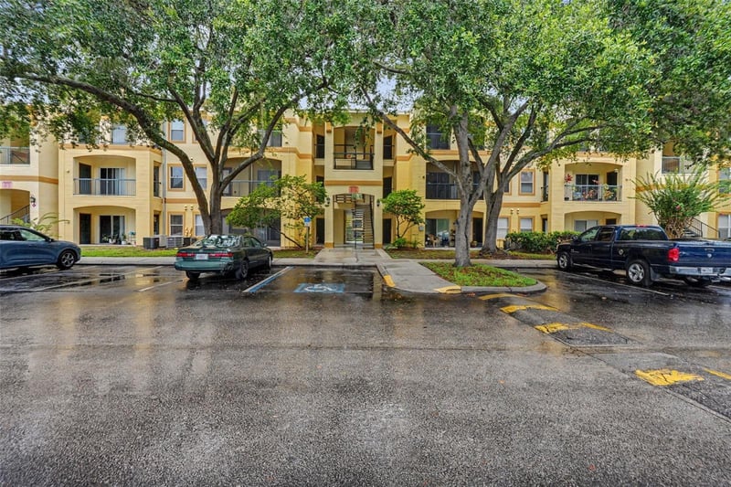 5602 Pinnacle Heights Cir #108, Tampa, FL 33624