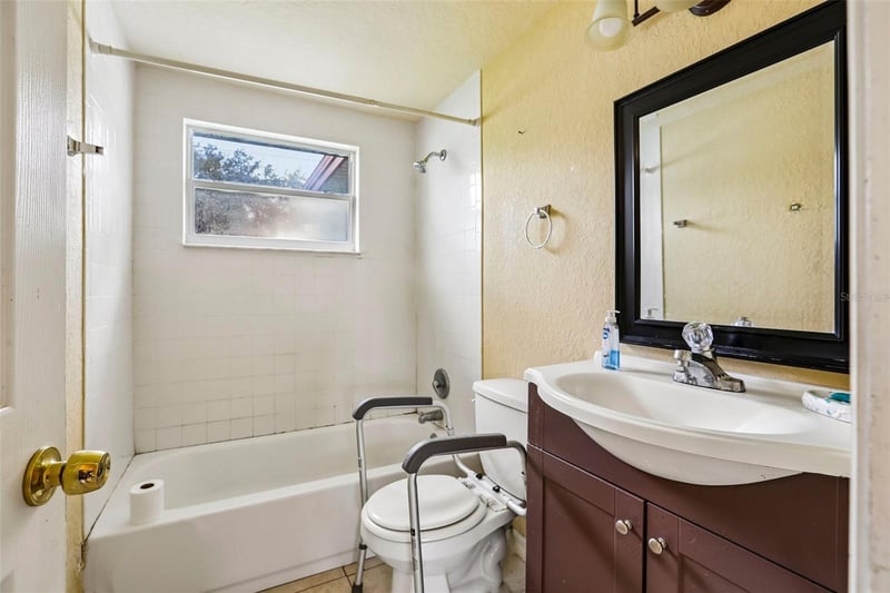4128 Baden Dr, Holiday, FL 34691
