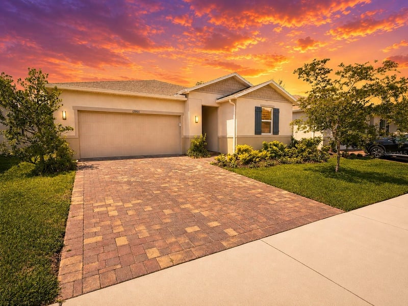 12055 Forest Manor Ln, Seffner, FL 33584