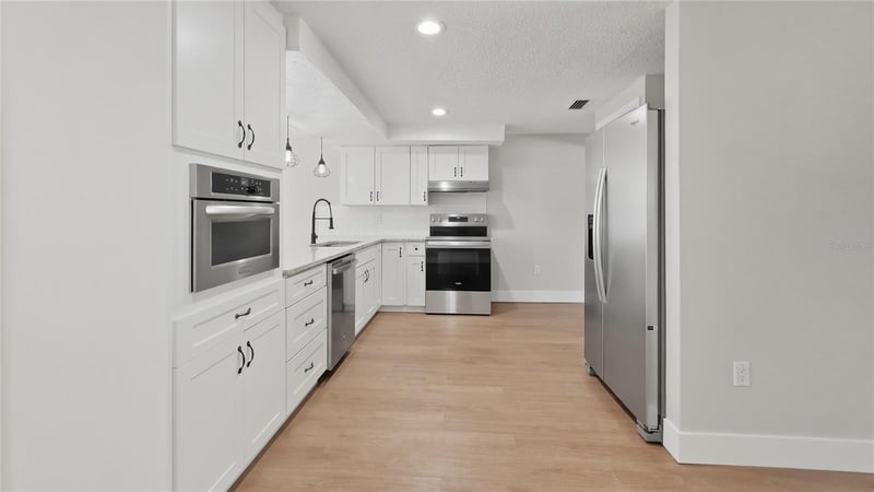 6250 Flag Dr, New Port Richey, FL 34653