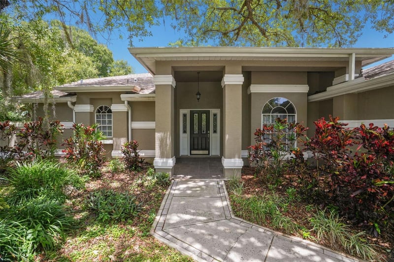 8020 Moonlight Ln, New Port Richey, FL 34654