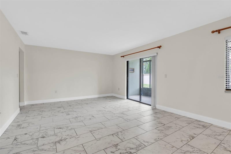 9809 Lombard Ct #109, Tampa, FL 33618