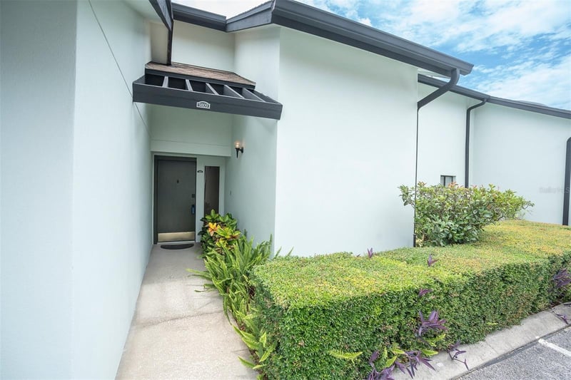 9809 Lombard Ct #109, Tampa, FL 33618
