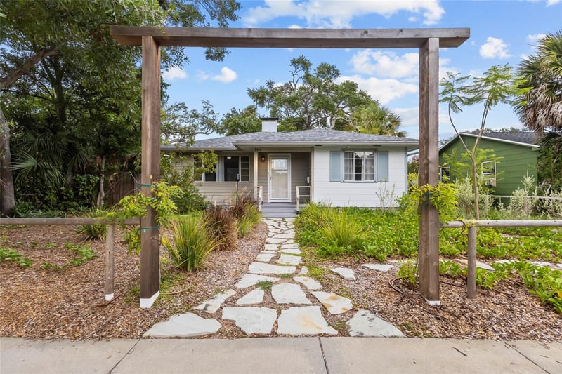 2450 49th St, St Petersburg, FL 33711