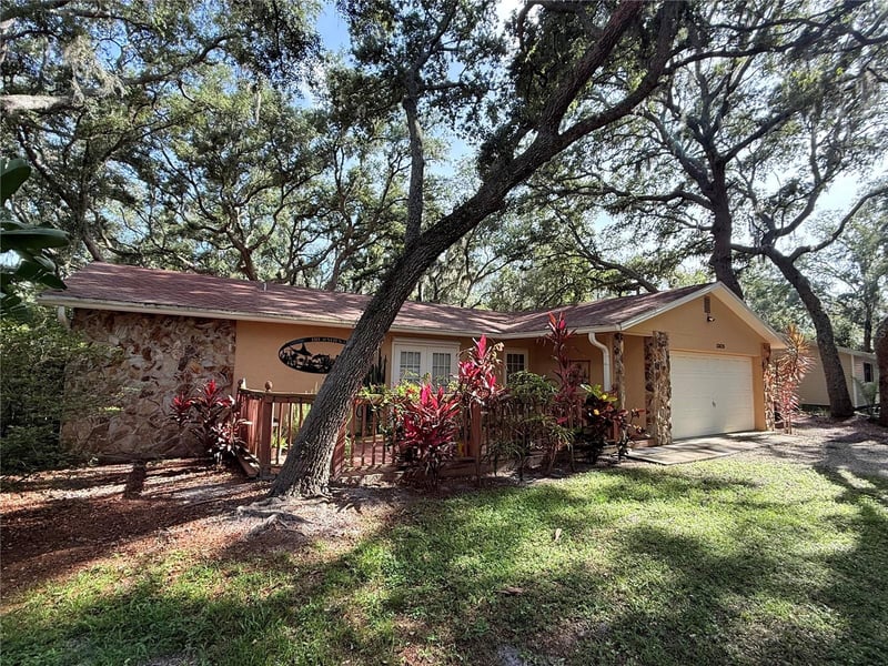13828 Friendship Ln, Odessa, FL 33556